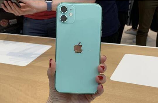 苹果11(4GB/64GB/全网通)参数配置，目前这一部手机价格是多少
