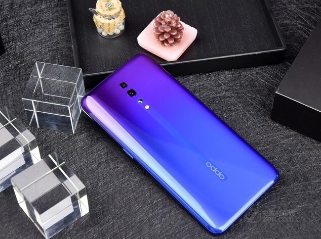 opporeno怎么设置深色模式
