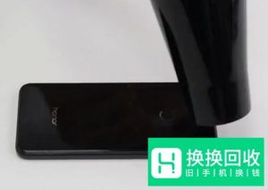 华为荣耀8青春版手机拆机换电池教程