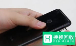 华为荣耀8青春版手机拆机换电池教程