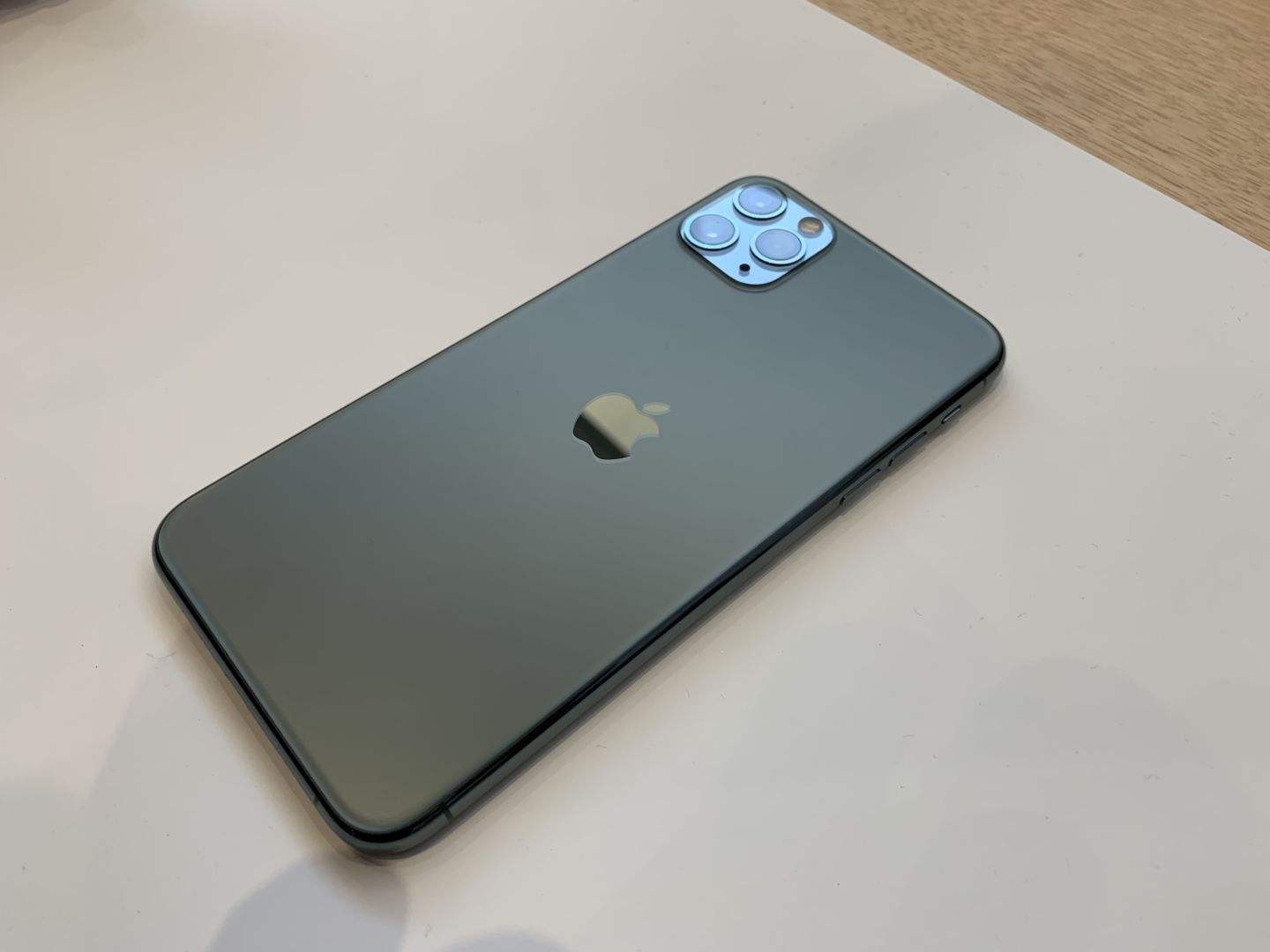 iphone11pro max录屏怎么设置
