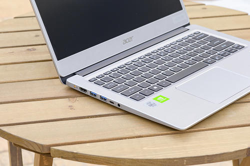 Acer 墨舞EX214