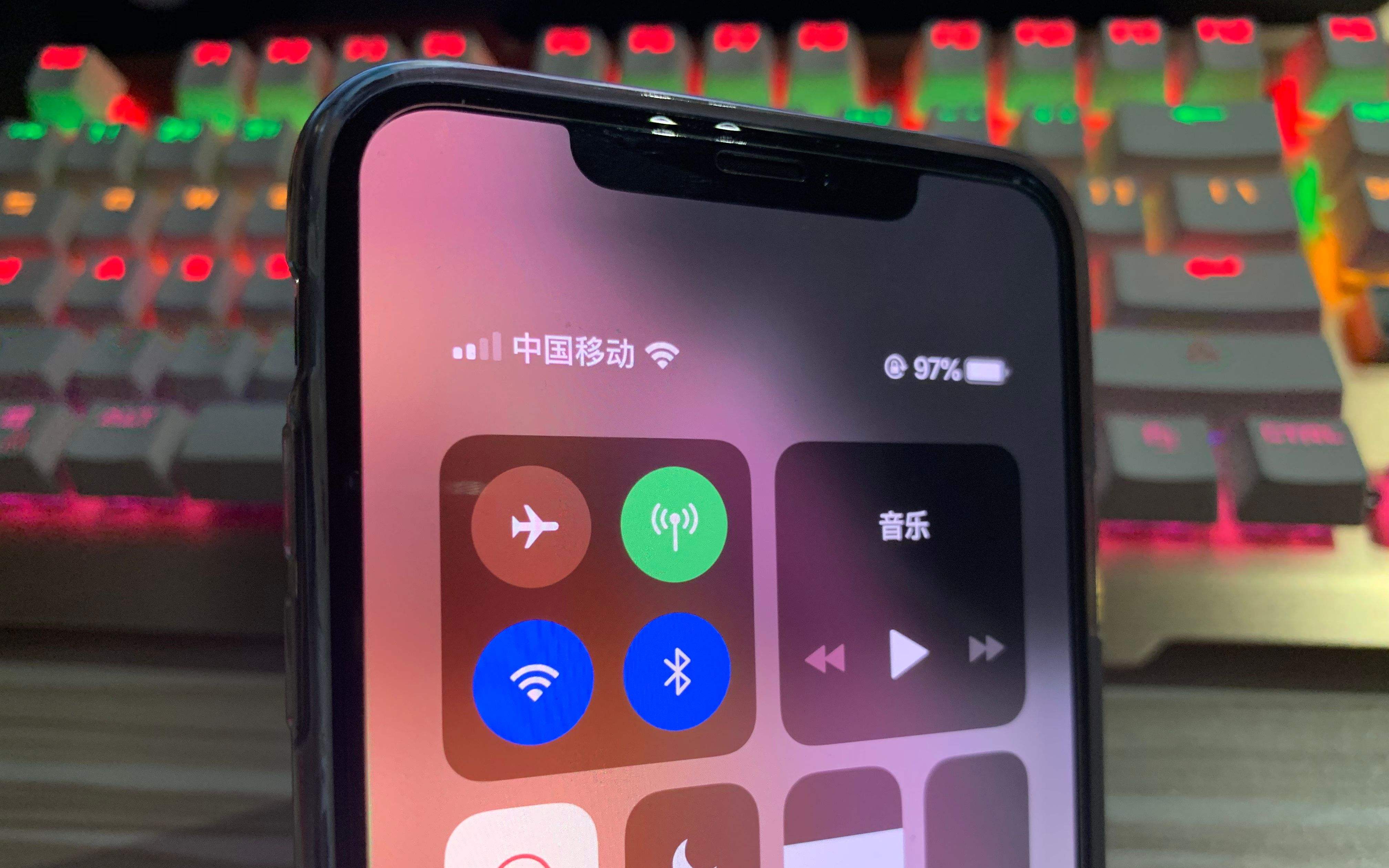 苹果手机wifi慢是什么原因
