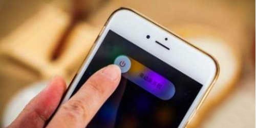 iphone检测到充电口有水怎么解决
