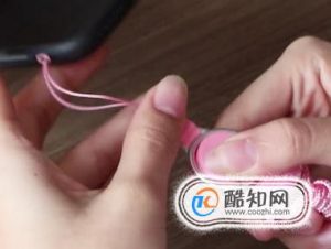 手机挂绳怎么安装