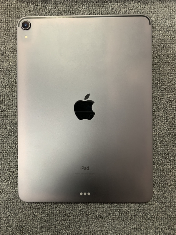 苹果平板iPadpro11寸64g内存后面带壳染色！全面屏面容识别解锁！全原装机器无拆无修无锁！