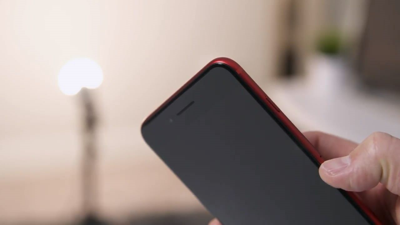 手机变成听筒模式怎么调过来
